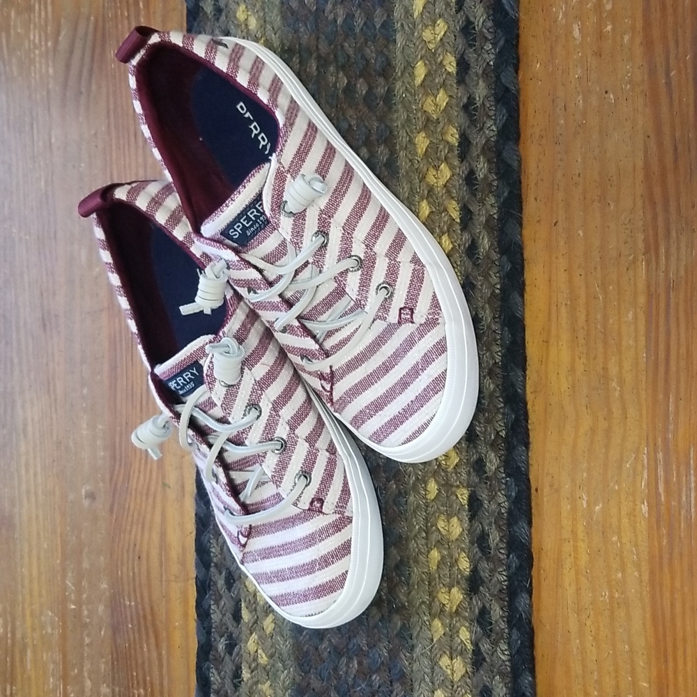 Women's Sperry Crest Vibe Canvas Sneaker red and white size 8.5